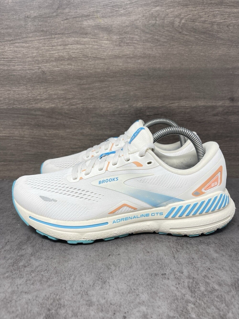 Brooks Adrenaline GTS 23 Coconut Papaya Blue Size 9 Womens Running Shoes